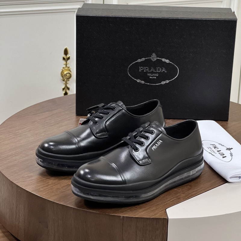 Pra*a leather shoes
